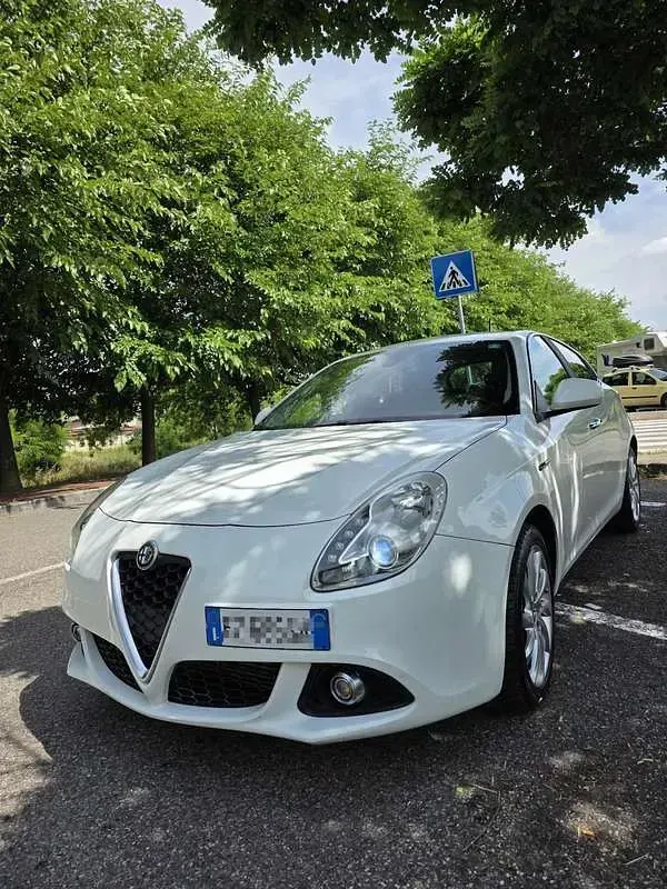 Usata Alfa Romeo Giulietta Distinctive 105 CV (77 kW) 2015 Utilitaria