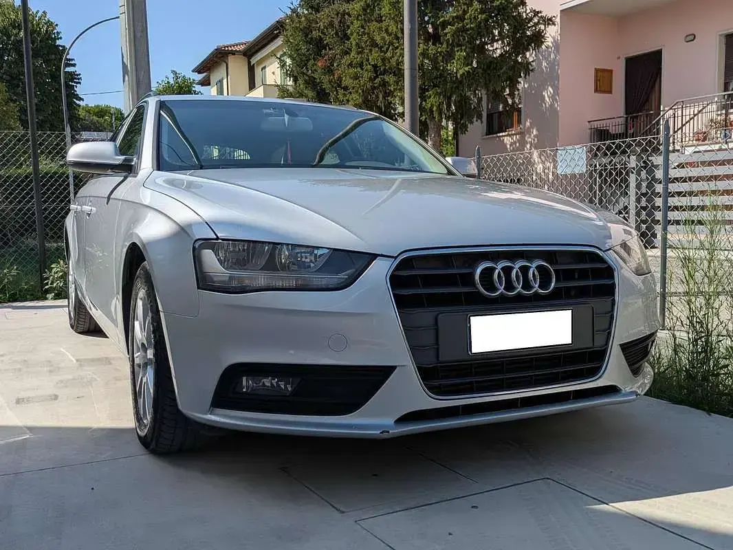 Usata Audi A4 Business 143 CV (105 kW) 2013 Argento Station wagon