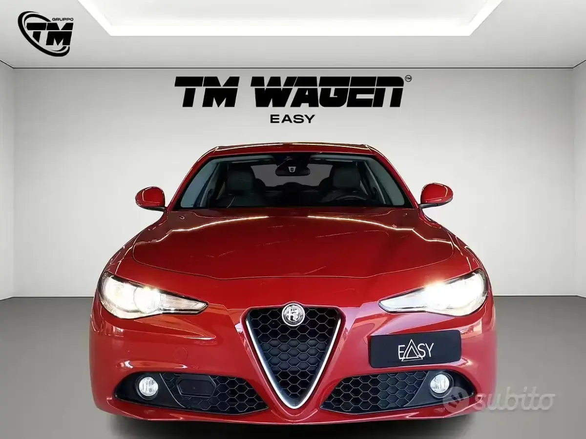Usata Alfa Romeo Giulia Super 180 CV (132 kW) 2016 Rosso Berlina