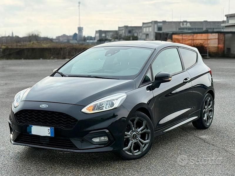 Usata Ford Fiesta ST-Line 100 CV (73 kW) 2018 Nero Utilitaria