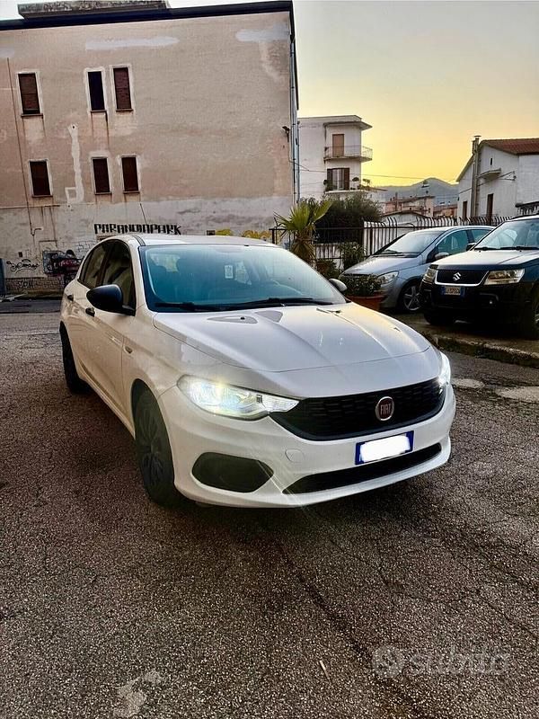 Usata Fiat Tipo Lounge 95 CV (69 kW) 2021 Bianco Berlina