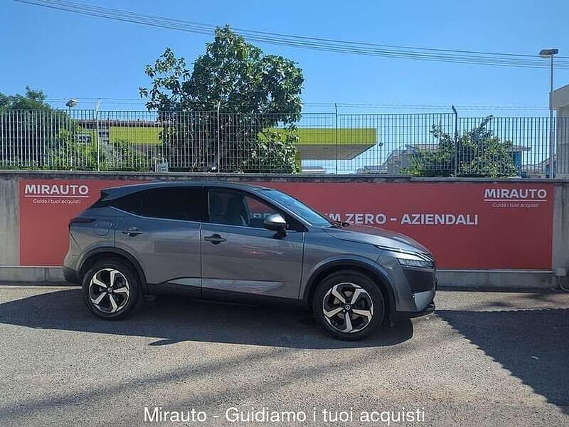 Grigio scuro Usata 2022 Nissan Qashqai N-Connecta SUV | 23.400 € (Buon prezzo) - Immagine 1/4