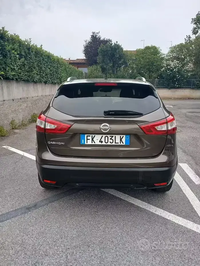 Usata Nissan Qashqai 116 CV (85 kW) 2017 Marrone SUV