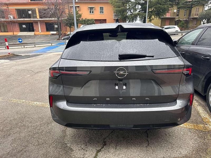 Usata Opel Astra Elegance 131 CV (96 kW) 2023 Grigio Station wagon