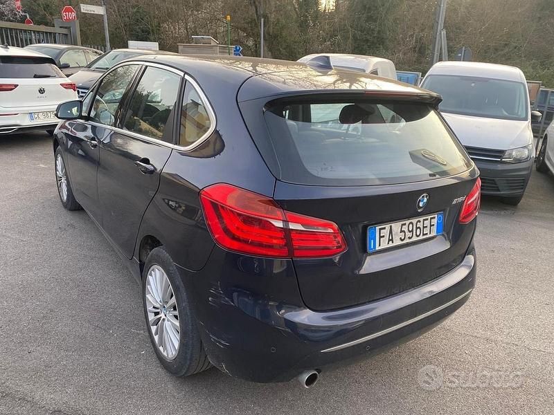 Usata BMW 216 Active Tourer Sport Line 115 CV (84 kW) 2015 Blu Monovolume