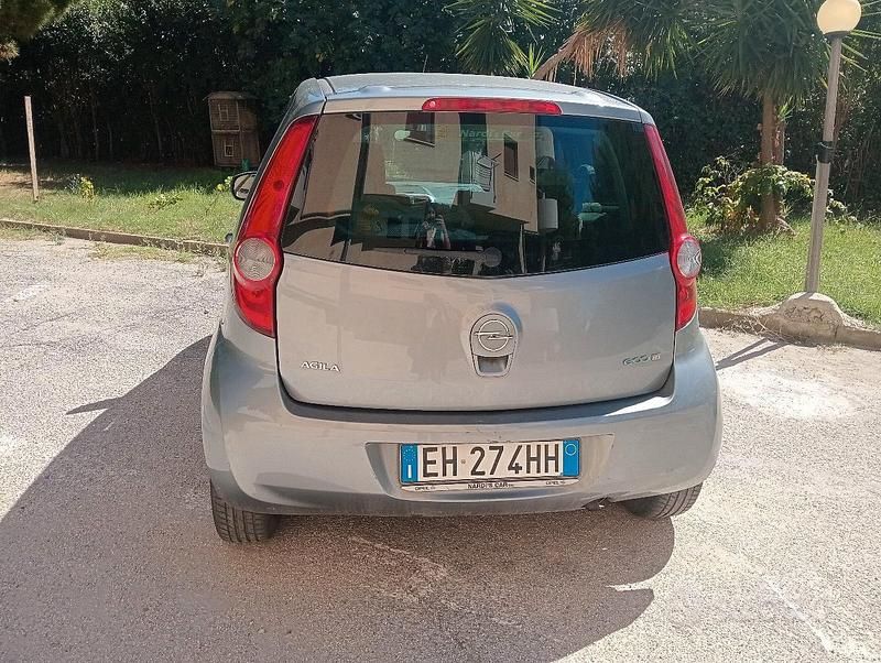 Usata Opel Agila 68 CV (50 kW) 2011 Grigio Utilitaria