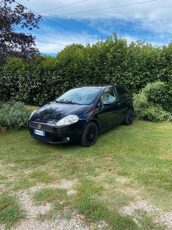Usata Fiat Punto 77 CV (56 kW) 2009 Nero Utilitaria