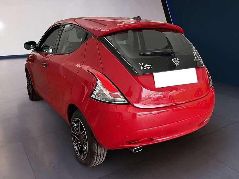 Usata Lancia Ypsilon Gold 69 CV (50 kW) 2022 Other Utilitaria