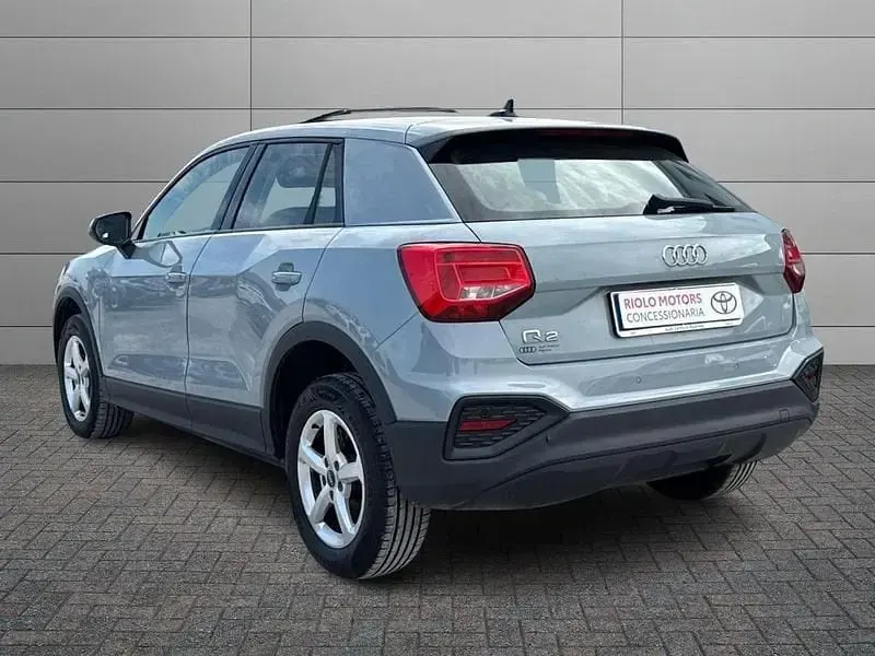 Usata Audi Q2 Business 116 CV (85 kW) 2022 Grigio SUV