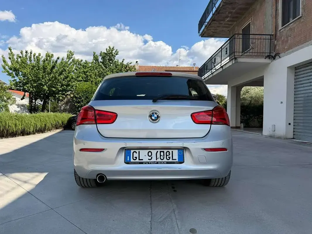 Usata BMW 116 Efficient Dynamics 116 CV (85 kW) 2019 Argento Utilitaria