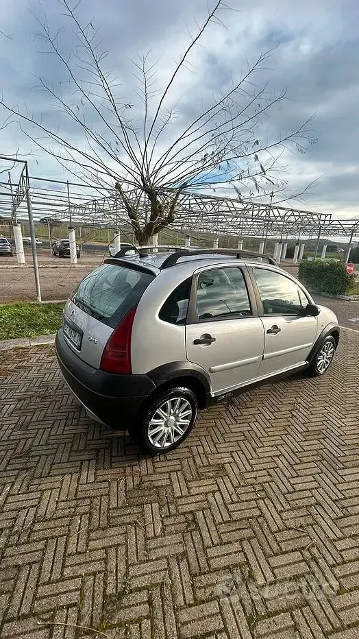 Usata Citroën C3 XTR 90 CV (66 kW) 2004 Grigio Berlina