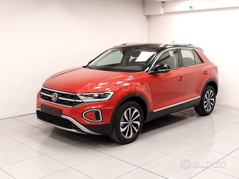 Usata VW T-Roc Style 116 CV (85 kW) 2024 Nero SUV