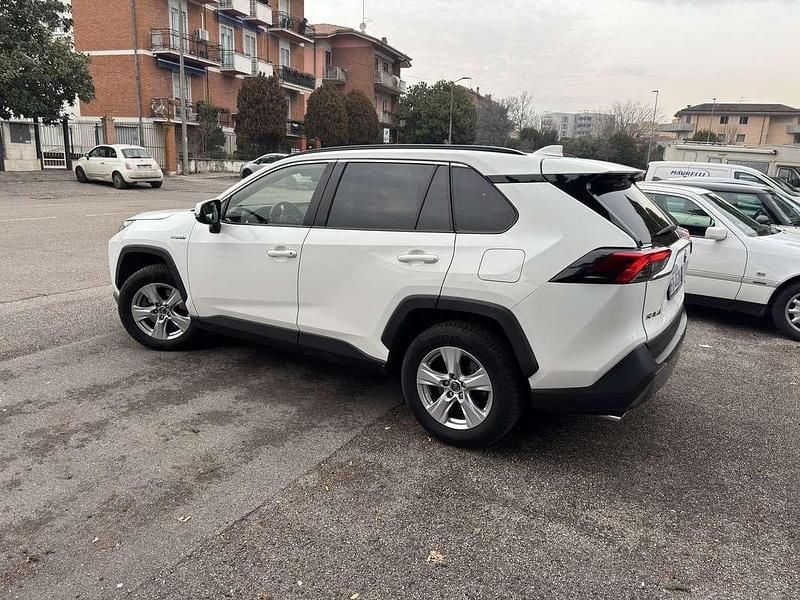 Usata Toyota RAV4 Hybrid Style 178 CV (130 kW) 2019 SUV