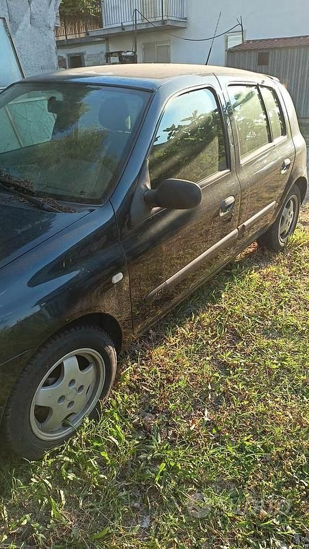 Usata Renault Clio II 65 CV (47 kW) 2004 Utilitaria