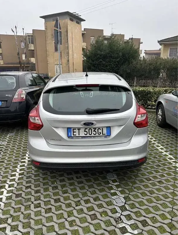 Usata Ford Focus Titanium 95 CV (69 kW) 2013 Grigio Berlina