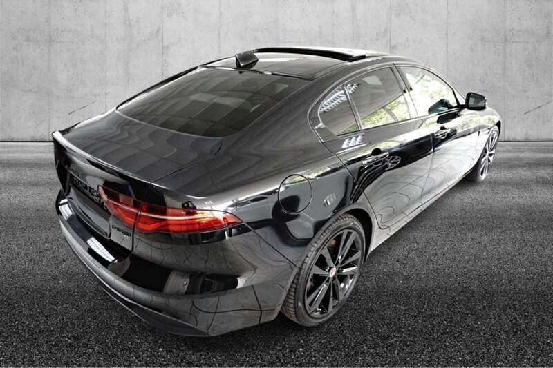 Usata Jaguar XE R-Dynamic 204 CV (150 kW) 2021 Nero Berlina