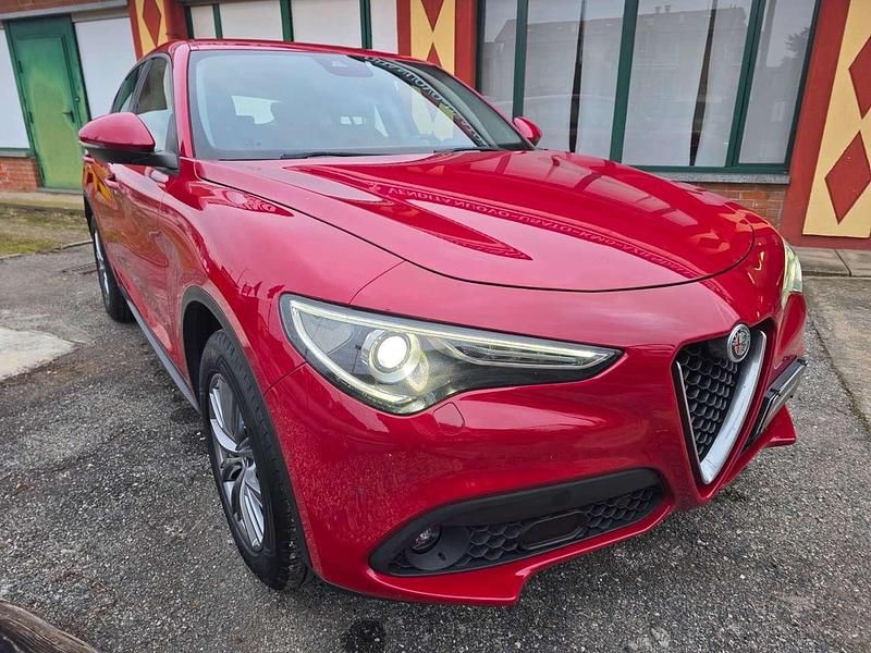 Usata Alfa Romeo Stelvio Business 190 CV (139 kW) 2021 Rosso SUV