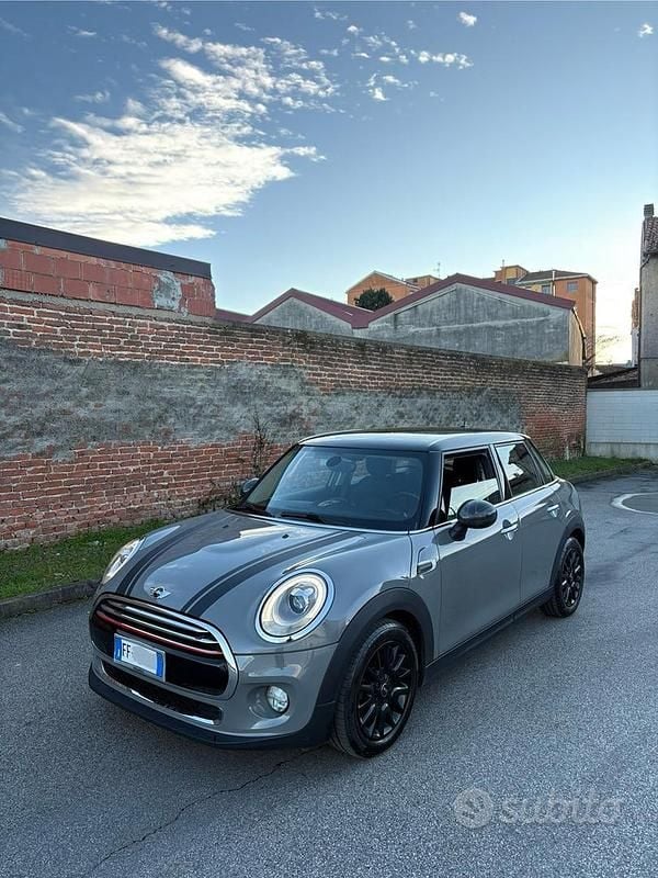 Usata Mini Cooper D Business 116 CV (85 kW) 2015 Utilitaria
