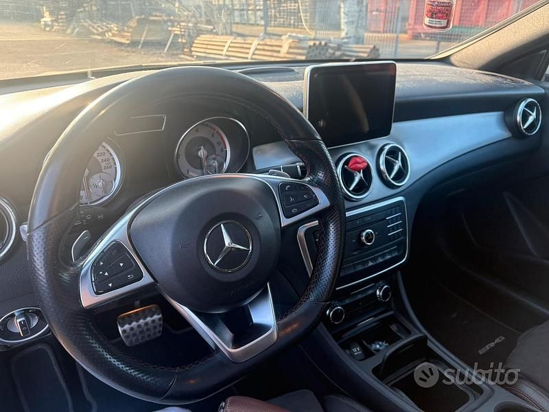 Usata Mercedes CLA220 Shooting Brake Night 177 CV (130 kW) 2016 Grigio Station wagon