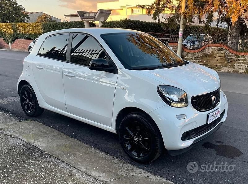 Usata Smart ForFour Passion 70 CV (51 kW) 2019 Bianco Utilitaria