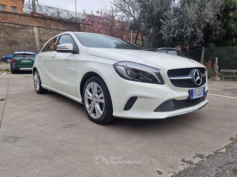 Usata Mercedes A180 Premium 109 CV (80 kW) 2016 Bianco Berlina