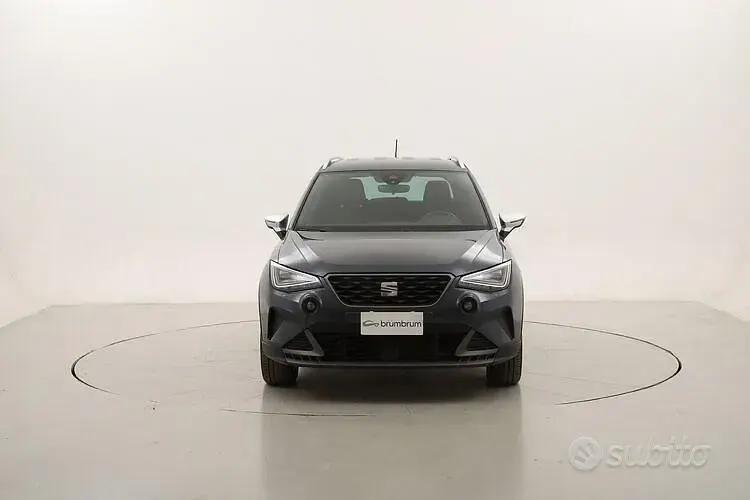 Usata Seat Arona FR 110 CV (80 kW) 2023 Grigio SUV