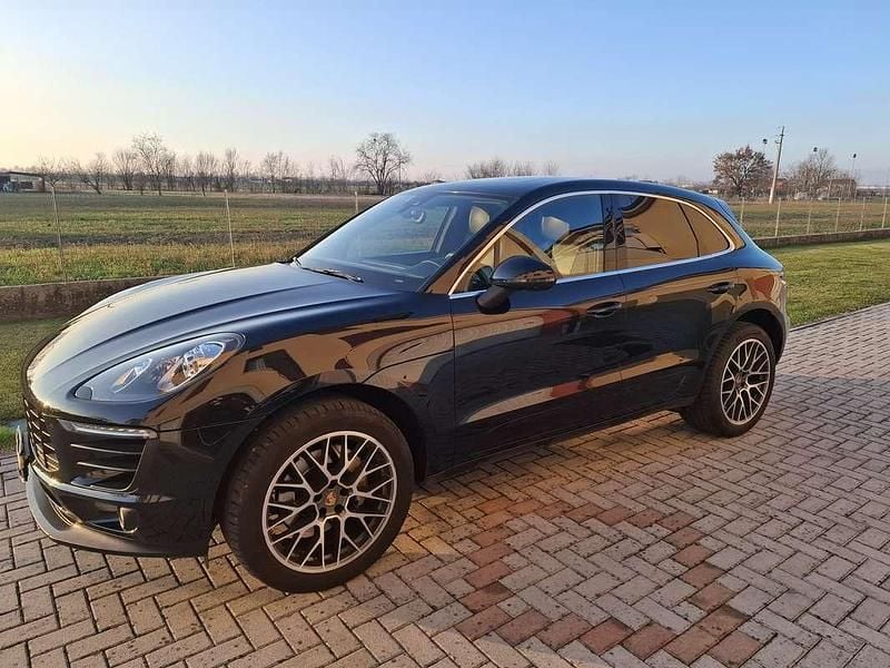Nero Usata 2016 Porsche Macan SUV | 34.990 € (Super prezzo) - Immagine 1/4