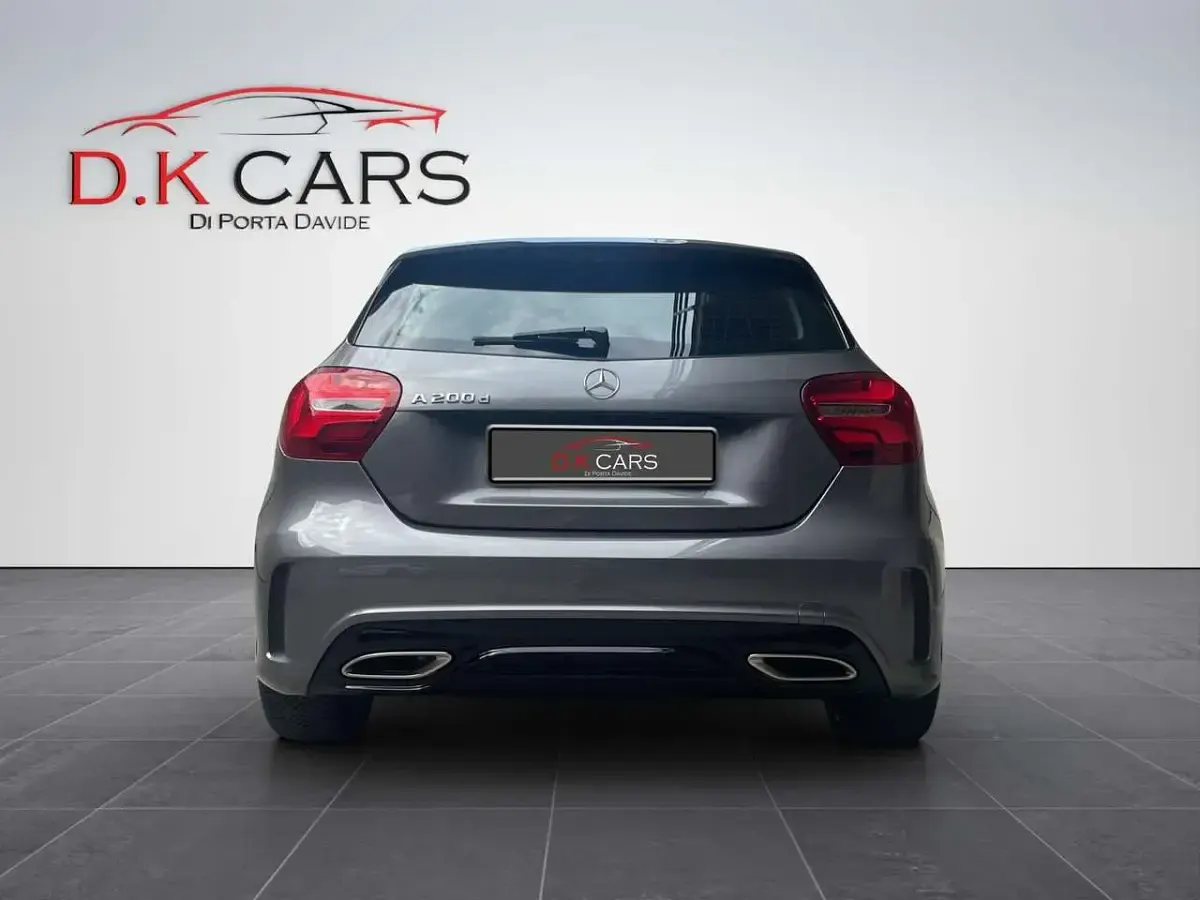 Usata Mercedes A200 136 CV (100 kW) 2016 Grigio Utilitaria