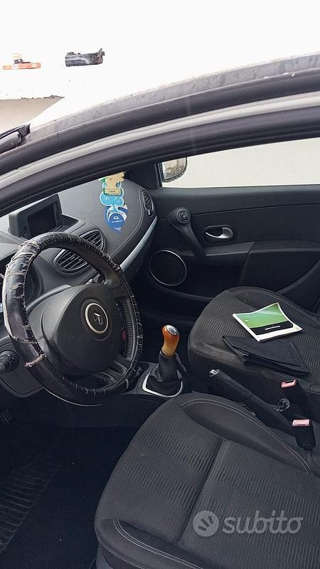 Usata Renault Clio II 2011 Bianco Berlina