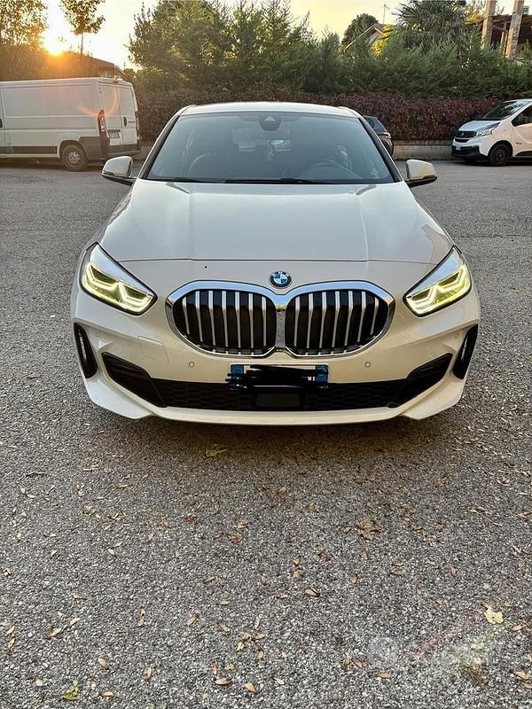 Bianco Usata 2020 BMW 116 M Sport Due volumi | 20.500 € (Buon prezzo) - Immagine 1/4