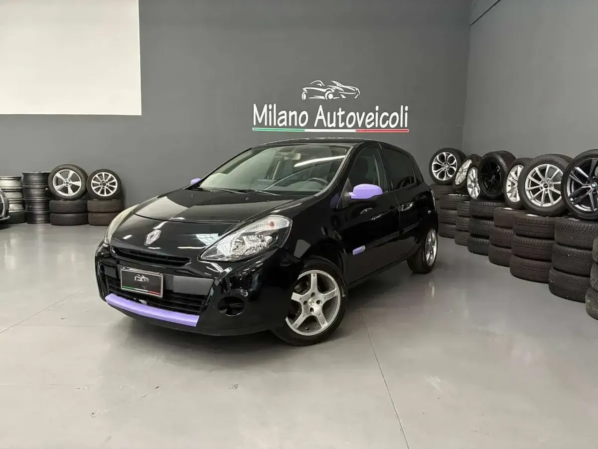 Usata Renault Clio III 75 CV (55 kW) 2012 Nero Berlina