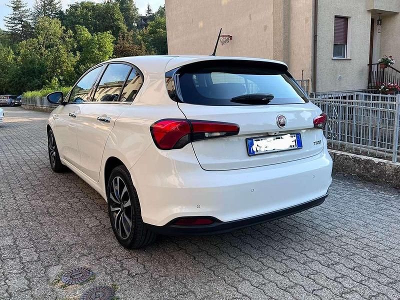 Usata Fiat Tipo Lounge 95 CV (69 kW) 2017 Bianco Berlina