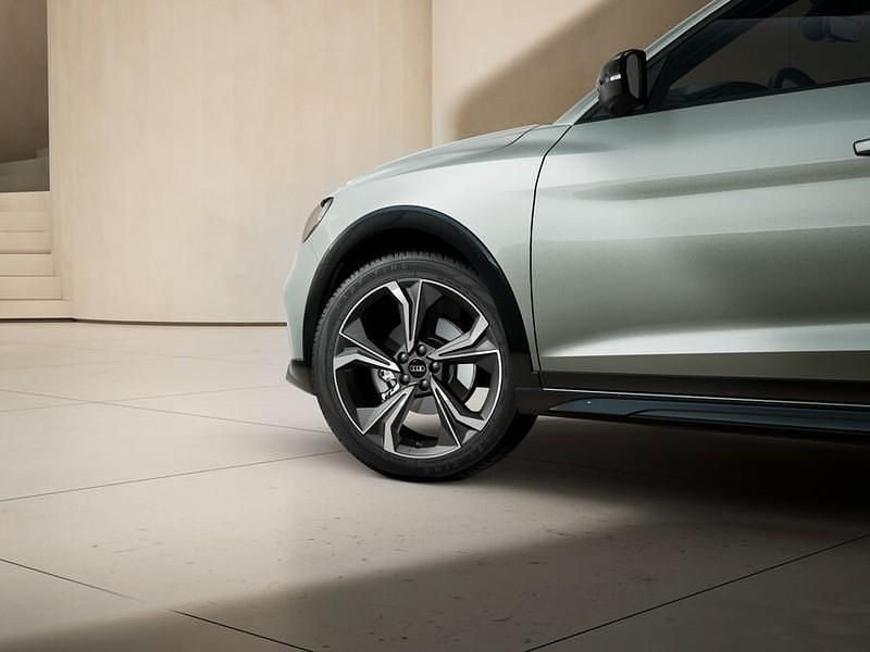 Nuova Audi A1 Design 116 CV (85 kW) 2026 Nero SUV