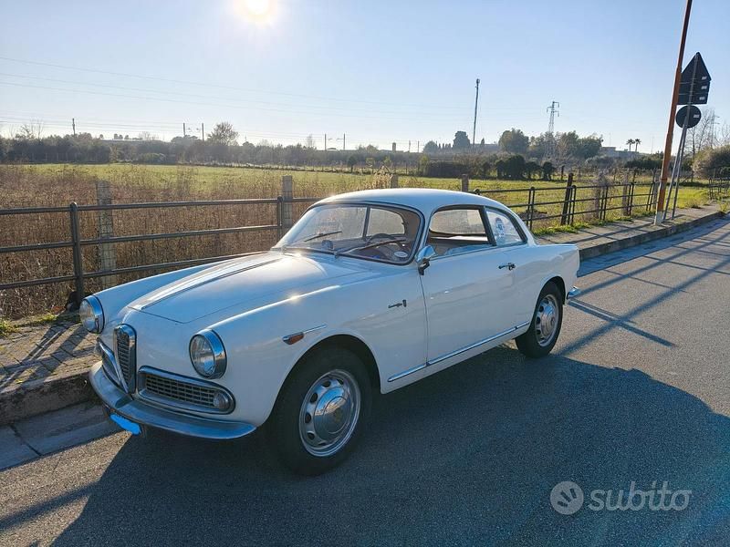 Bianco Usata 1960 Alfa Romeo Giulietta Sprint Coupé | 55.000 € - Immagine 1/4