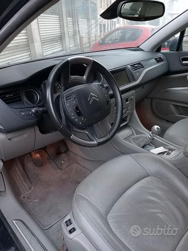 Usata Citroën C5 Exclusive 140 CV (102 kW) 2011 Blu Berlina