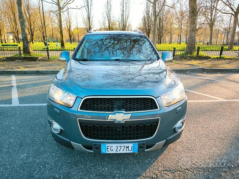 Usata Chevrolet Captiva LTZ 184 CV (135 kW) 2011 Grigio SUV