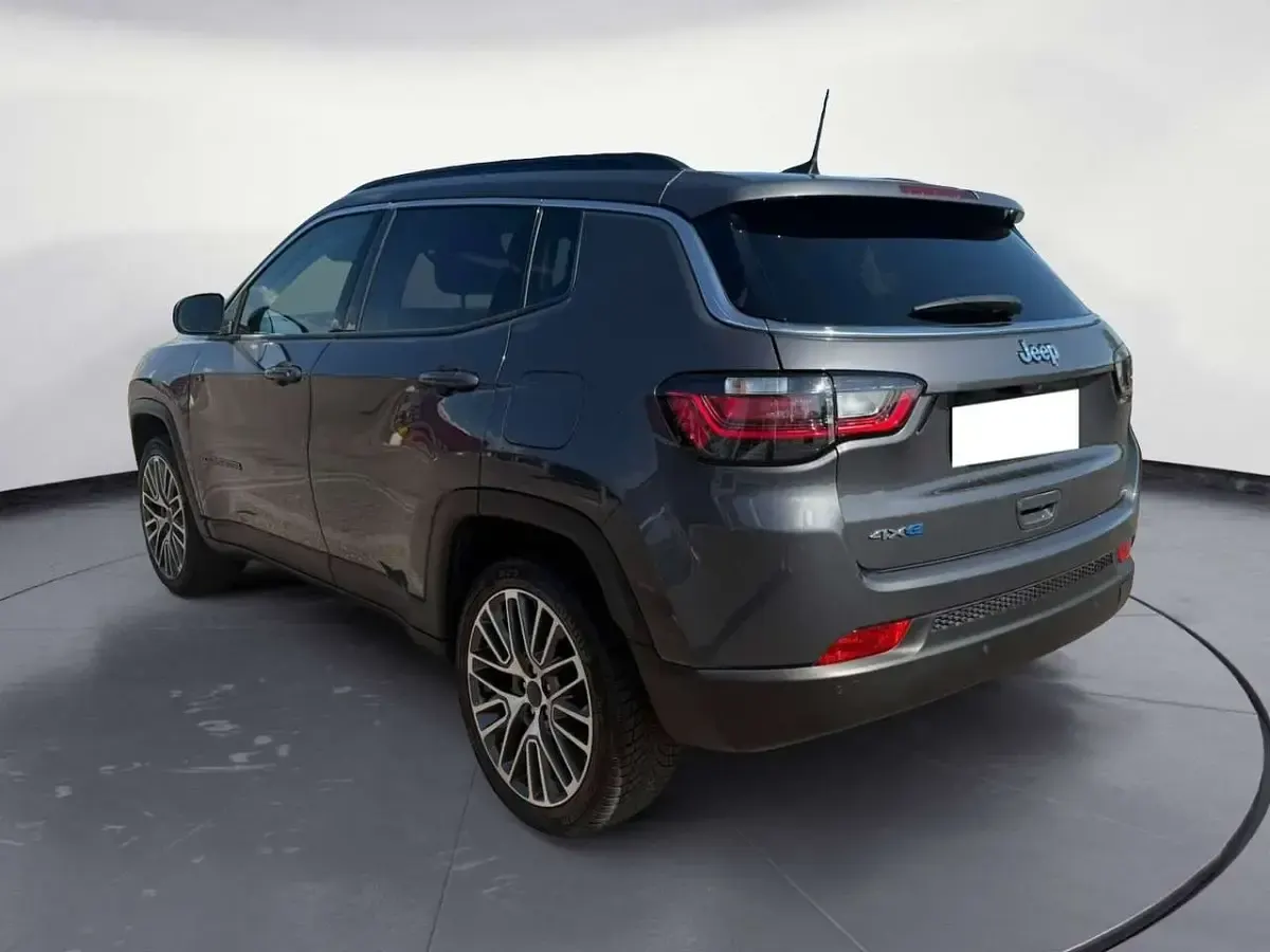 Usata Jeep Compass Altitude 190 CV (139 kW) 2024 Grigio SUV