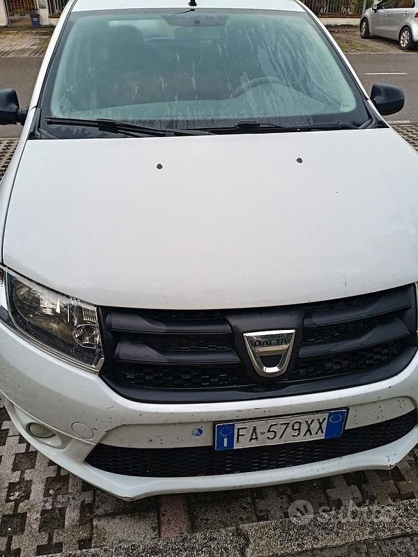 Usata Dacia Sandero 70 CV (51 kW) 2015 Bianco Utilitaria