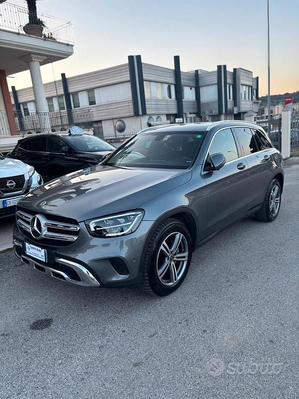 Usata Mercedes GLC220 Premium 194 CV (142 kW) 2021 Grigio SUV