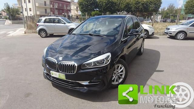 Usata BMW 218 Active Tourer Luxury Line 150 CV (110 kW) 2019 Nero Monovolume