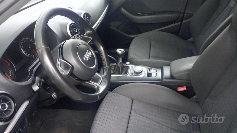 Usata Audi A3 Attraction 105 CV (77 kW) 2014 Bianco Berlina