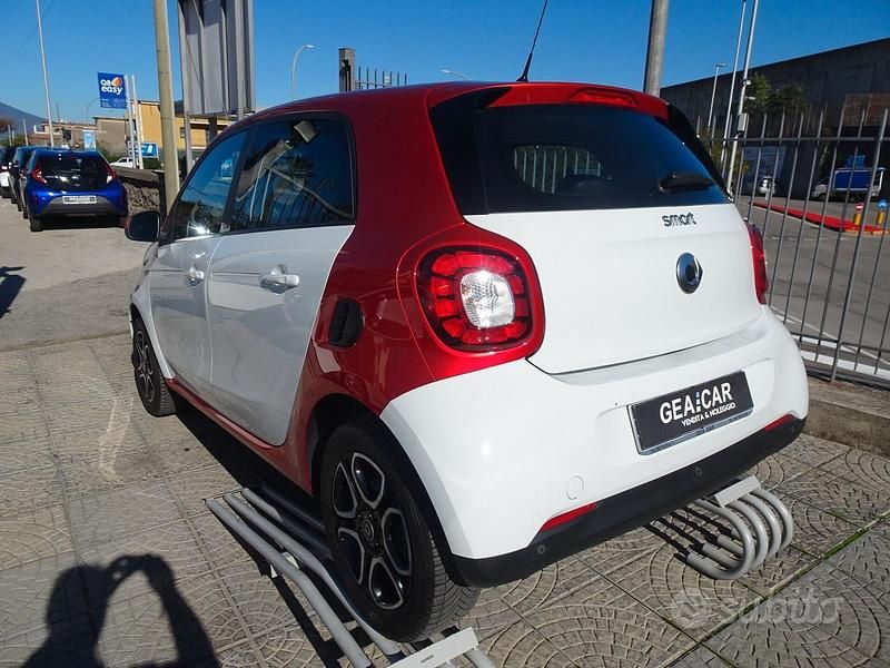 Occasion Smart ForFour Prime 90 ch (66 kW) 2016 Blanc Citadine