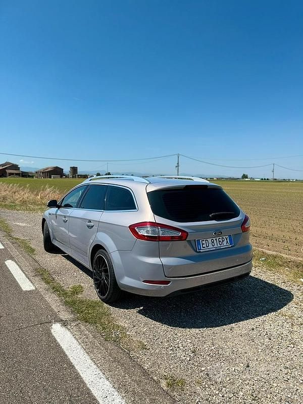 Usata Ford Mondeo 163 CV (119 kW) 2012 Grigio Station wagon