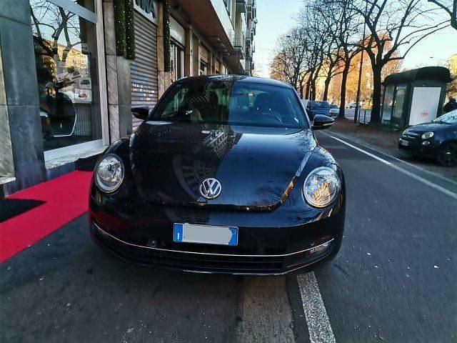 Usata VW Beetle Design 150 CV (110 kW) 2015 Nero metallizzato Utilitaria