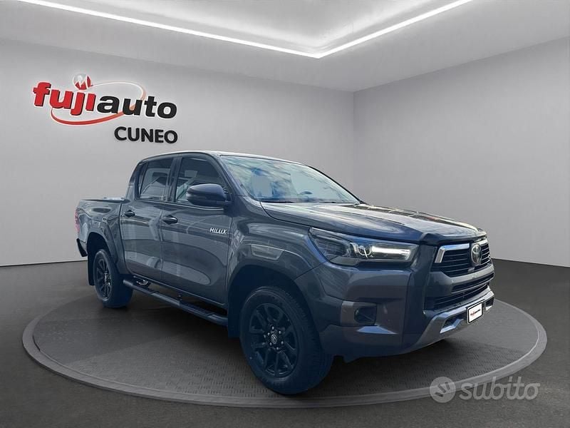 Nuova Toyota HiLux 150 CV (110 kW) 2025 Bianco Pick-up