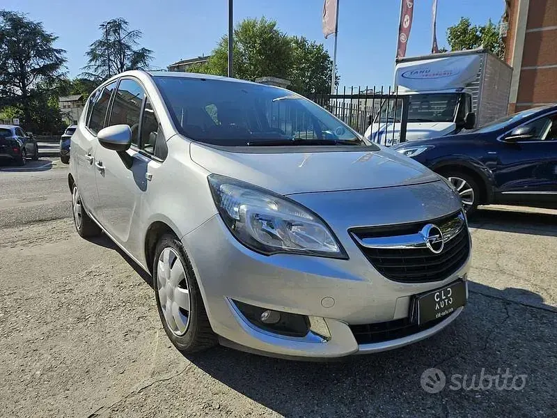 Usata Opel Meriva Cosmo 120 CV (88 kW) 2017 Grigio Monovolume