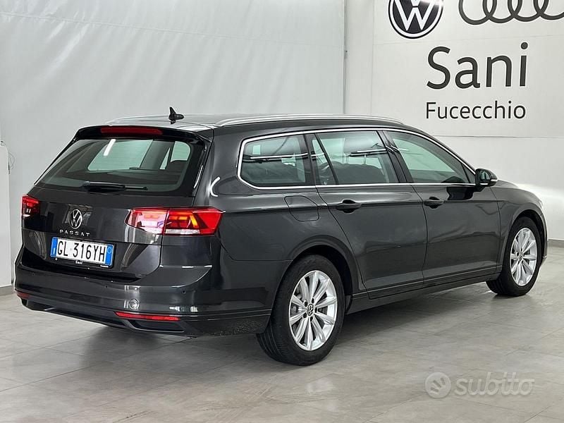 Usata VW Passat Business 150 CV (110 kW) 2022 Grigio Station wagon