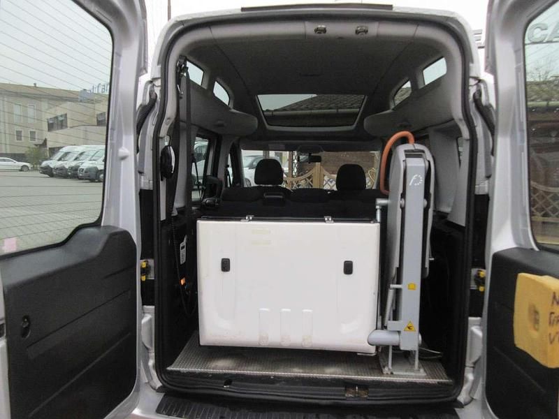 Usata Fiat Doblò 105 CV (77 kW) 2011 Grigio Monovolume