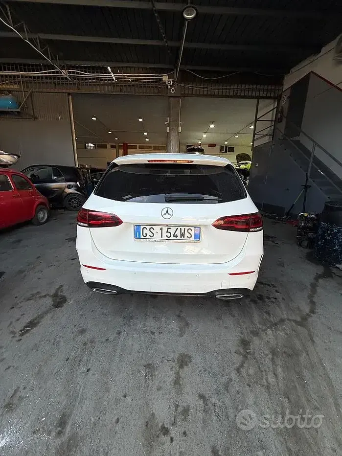 Usata Mercedes B200 286 CV (210 kW) 2019 Utilitaria