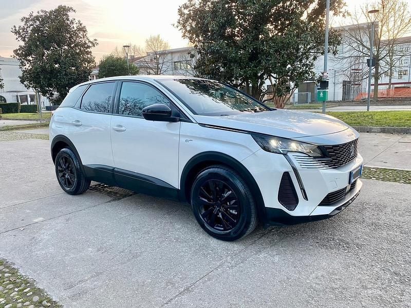Usata Peugeot 3008 GT-line 131 CV (96 kW) 2022 Bianco SUV